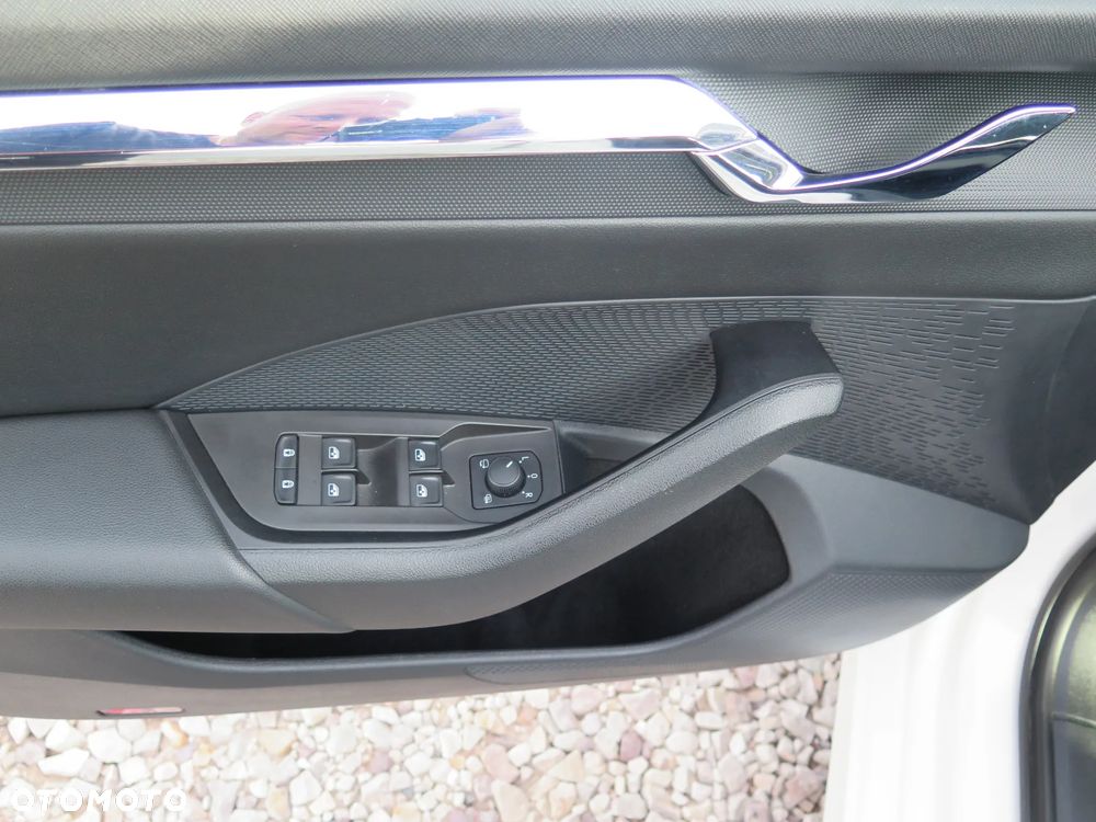 Skoda Octavia 2.0 TDI SCR Style DSG - 18