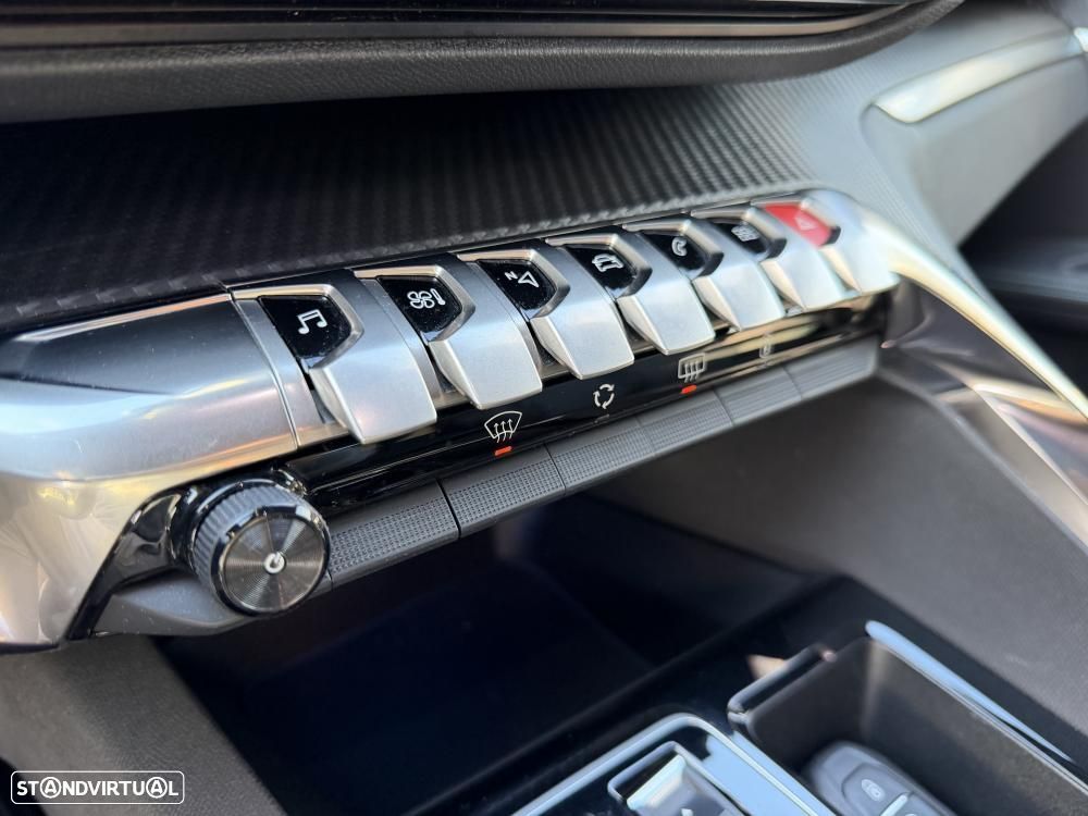 Peugeot 5008 1.2 Hybrid Allure Pack e-DCS6 - 21