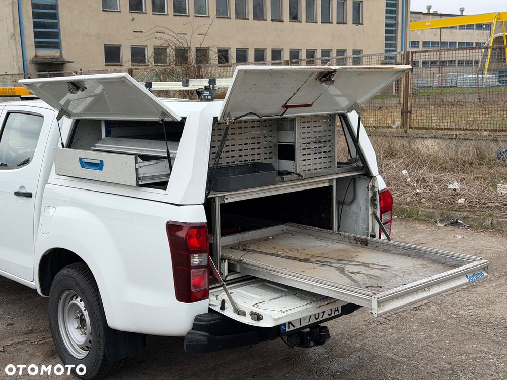 Isuzu D-Max 2.5 DC L - 10