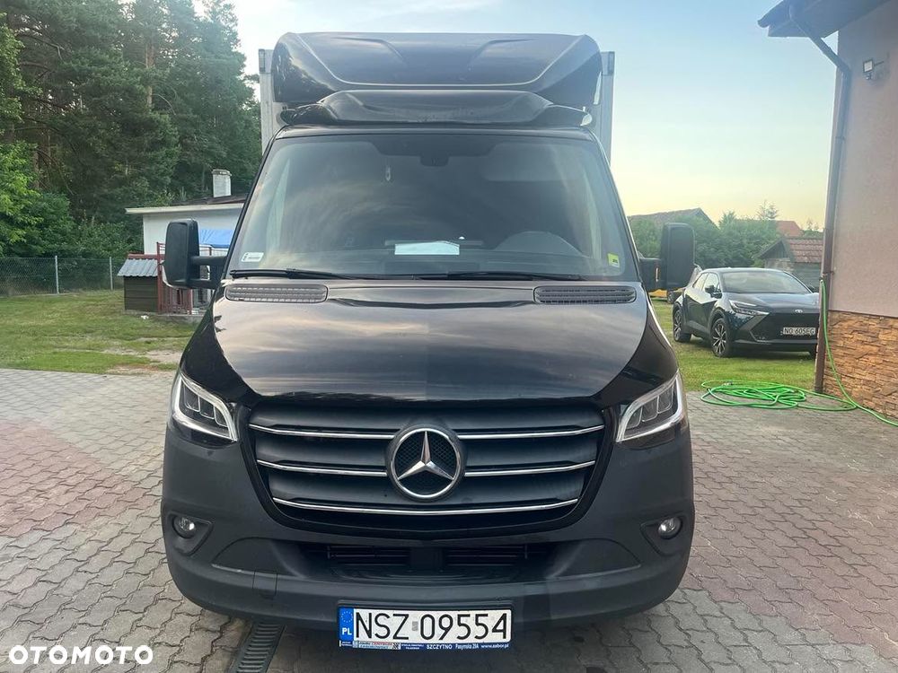 Mercedes-Benz Sprinter 319 - 3