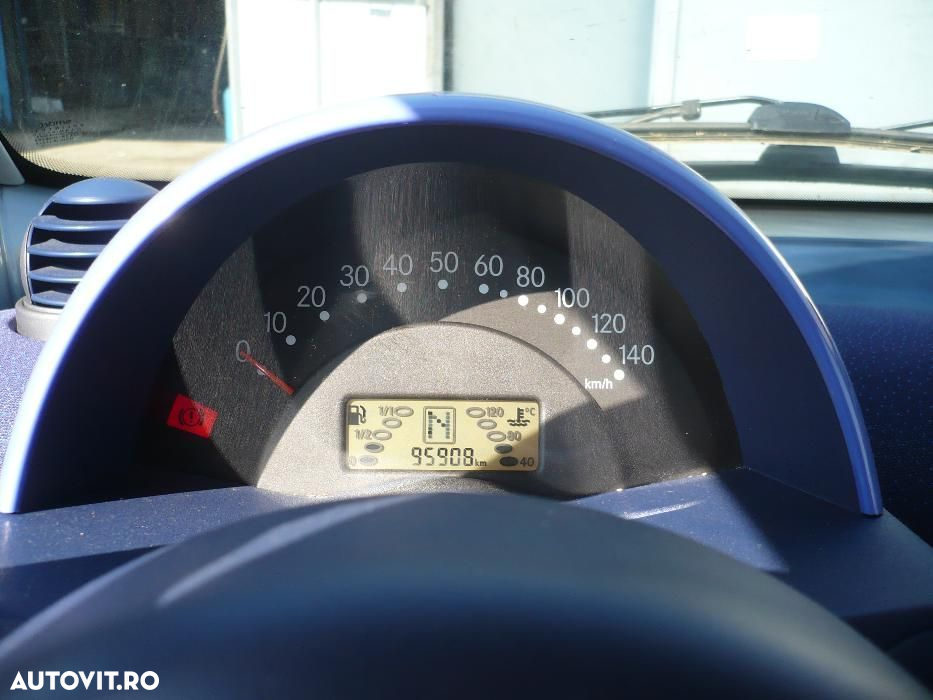 Dezmembrez Smart 0.6 benzina - 4
