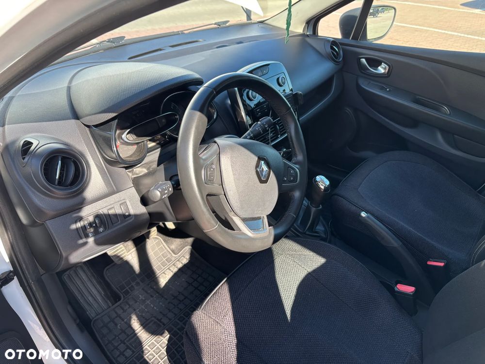 Renault Clio - 6