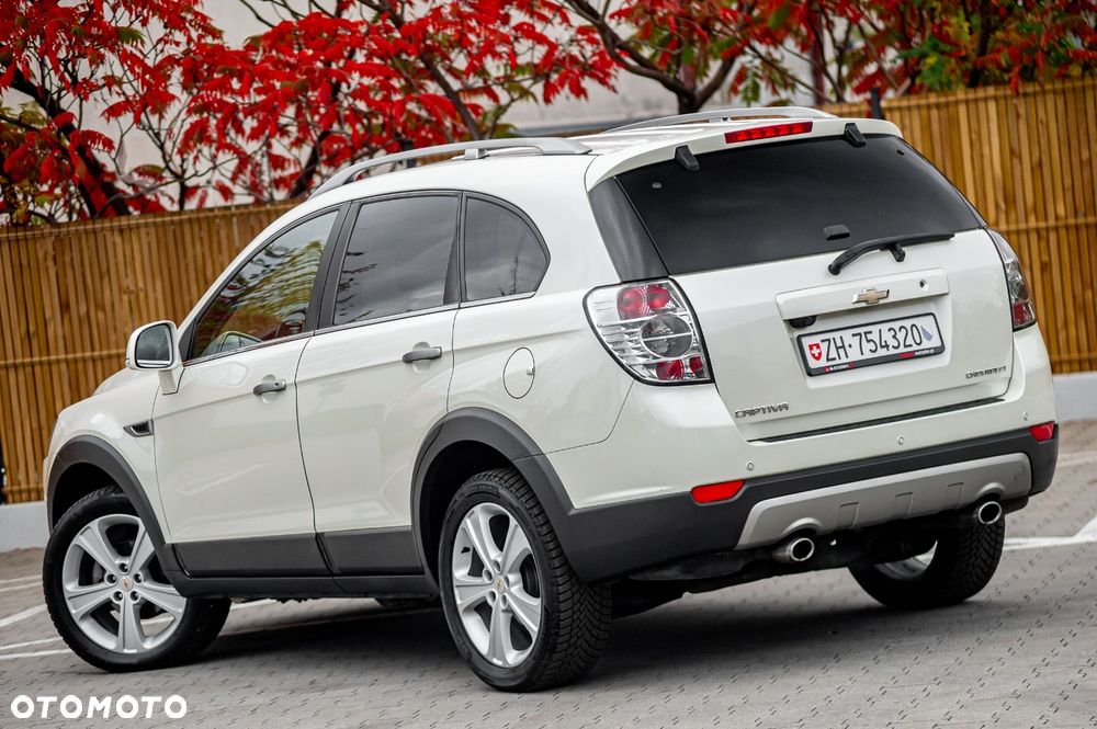 Chevrolet Captiva 3.0 V6 LTZ - 17