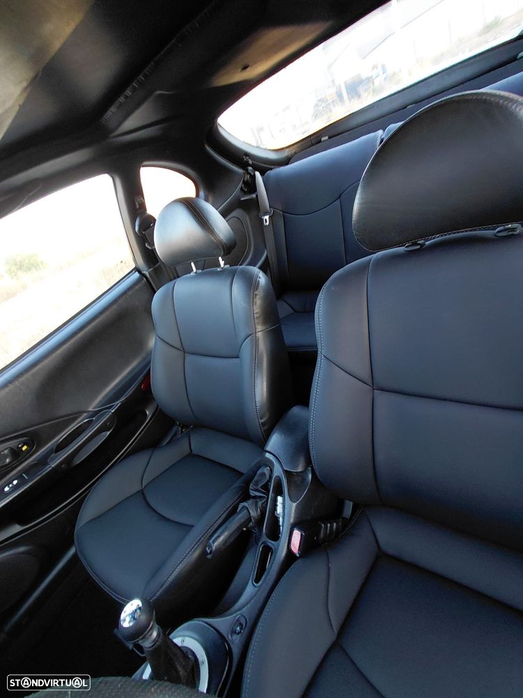 Hyundai Coupe 2.0 FX - 4