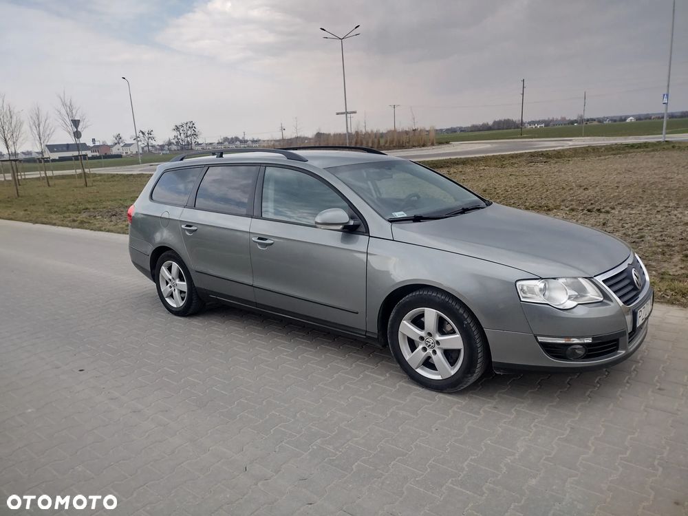 Volkswagen Passat 2.0 TDI DPF BlueMotion Technology Comfortline - 4