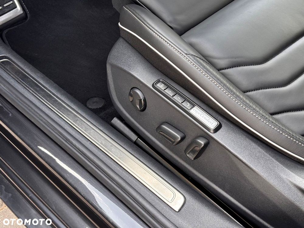 Volkswagen Arteon 2.0 TDI 4Motion R-Line DSG - 18