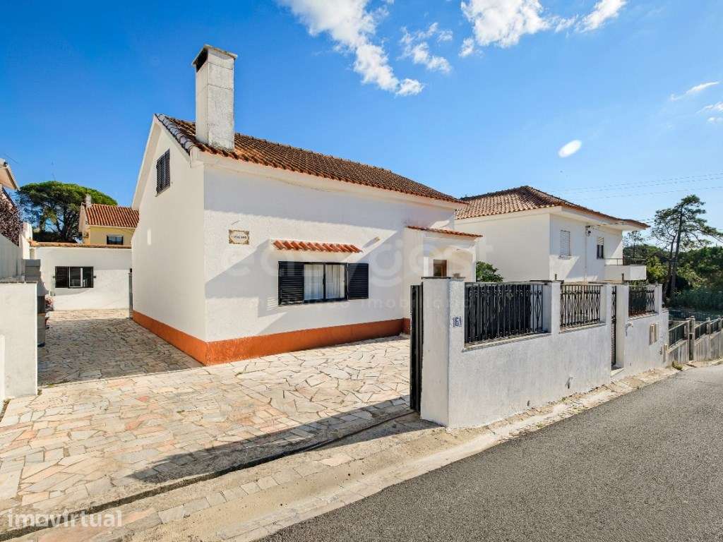 Moradia com vários anexos no Bairro da Martinha no Estoril - Grande imagem: 3/43