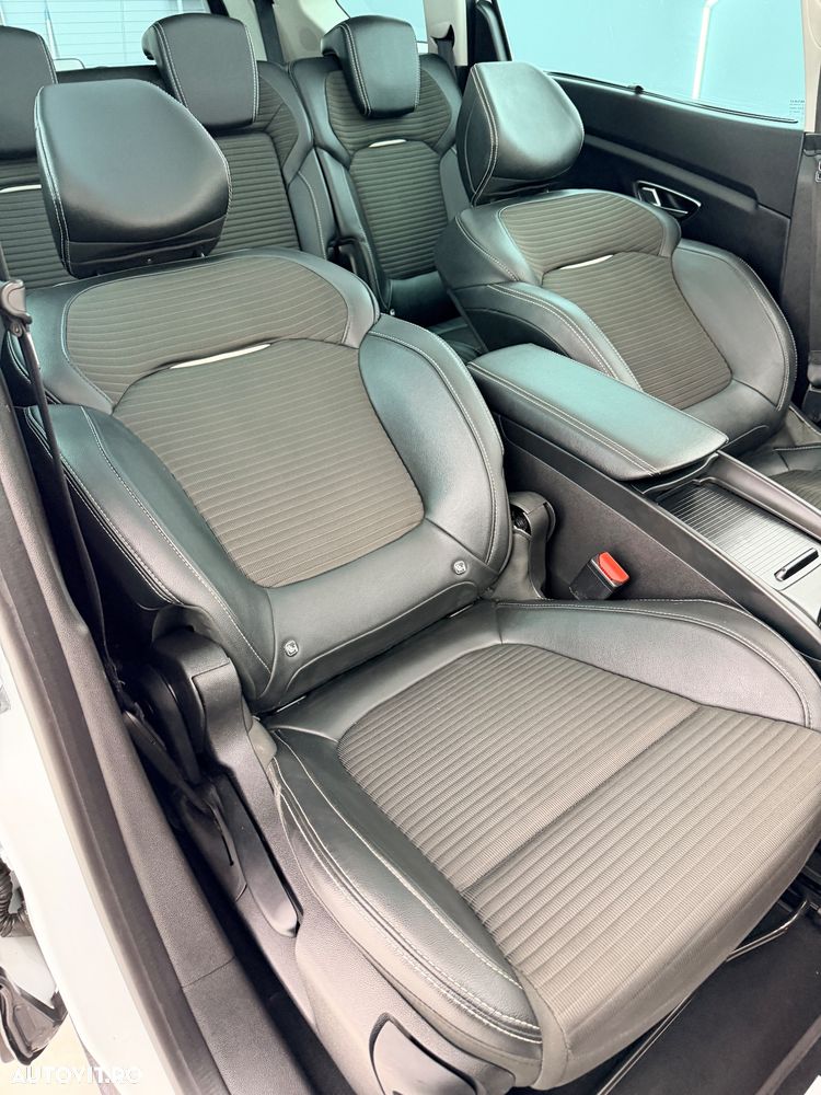 Renault Grand Scenic TCe 140 GPF BLACK EDITION - 25