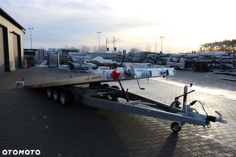 TEMARED /MARTZ CARKEEPER 5820/3 3,5T 580x207cm, Uchylna hydraulicznie , Wypełnienie sklejka+blachy alu, 3 osie, DMC 3500kg ,koła 10 - 21