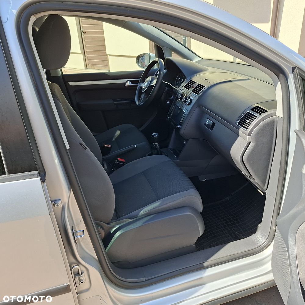 Volkswagen Touran 1.6 TDI DPF BlueMot Comfortline - 8