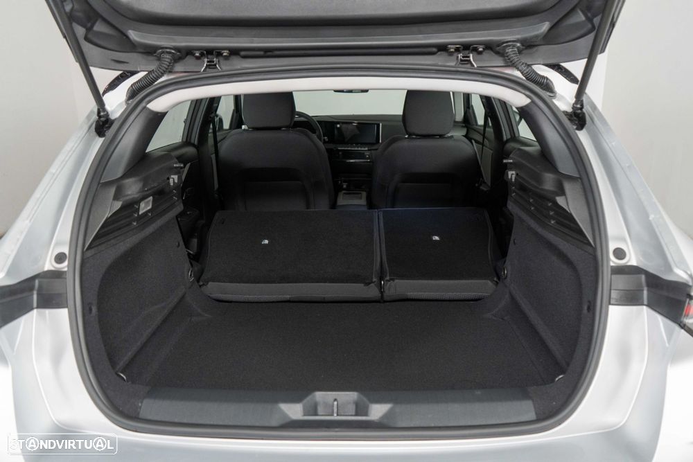 Opel Astra 1.2 T Edition Aut. - 16