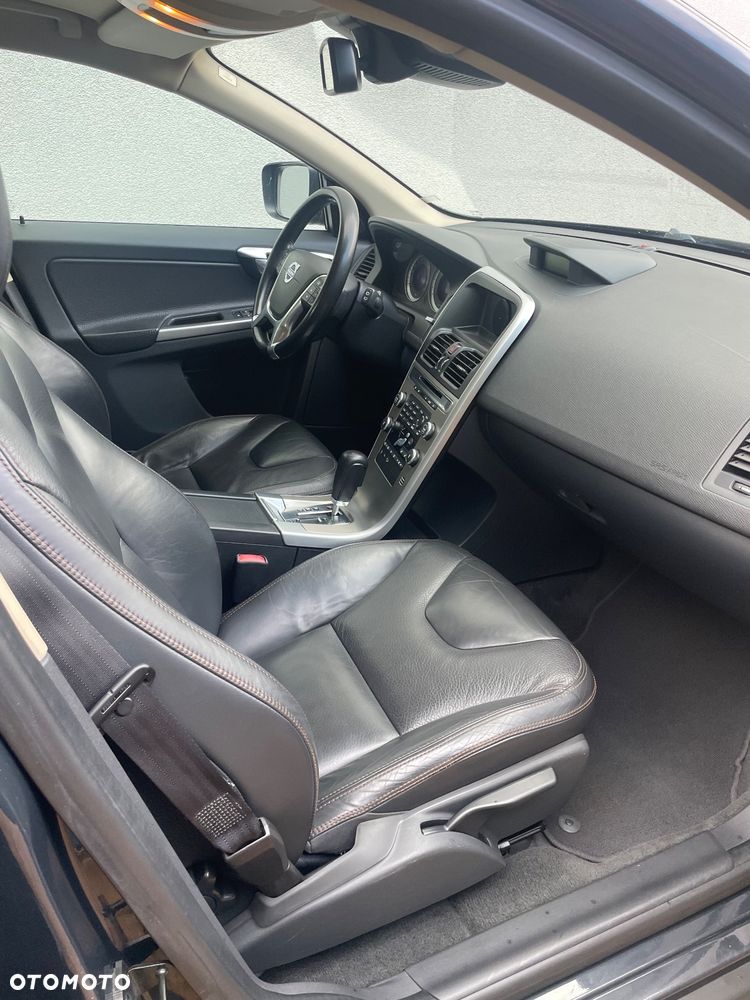 Volvo XC 60 2.4D AWD Summum - 12