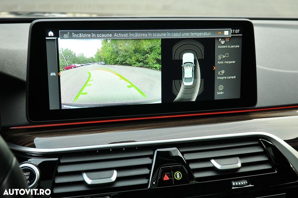 BMW Seria 5 530d xDrive AT MHEV - 28