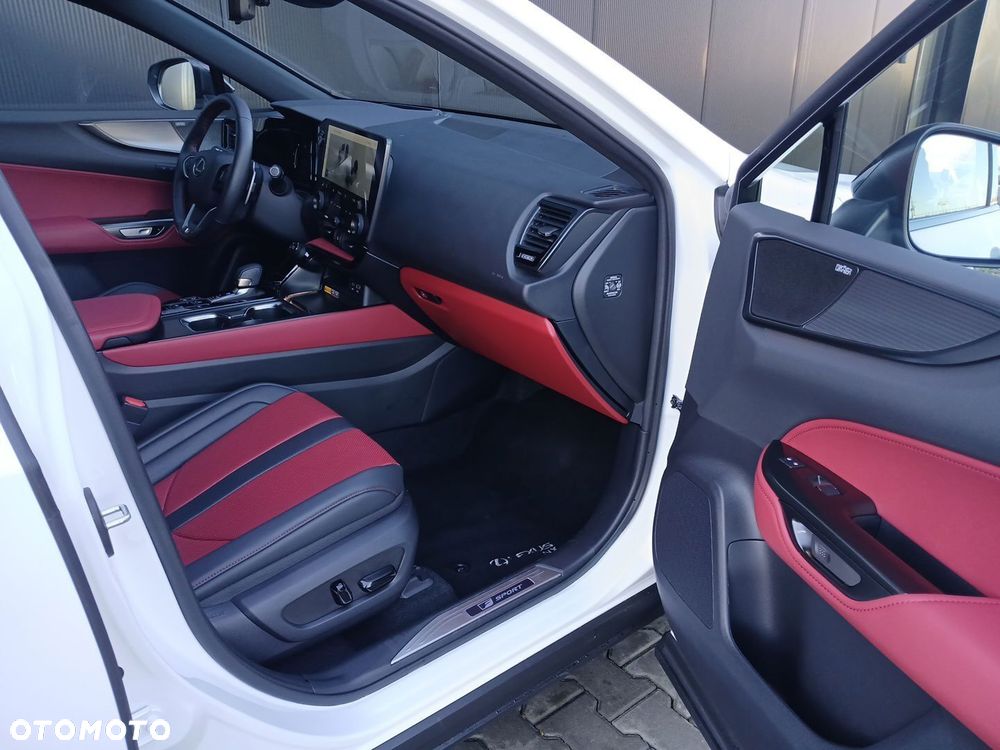 Lexus NX 350h F Sport AWD - 23