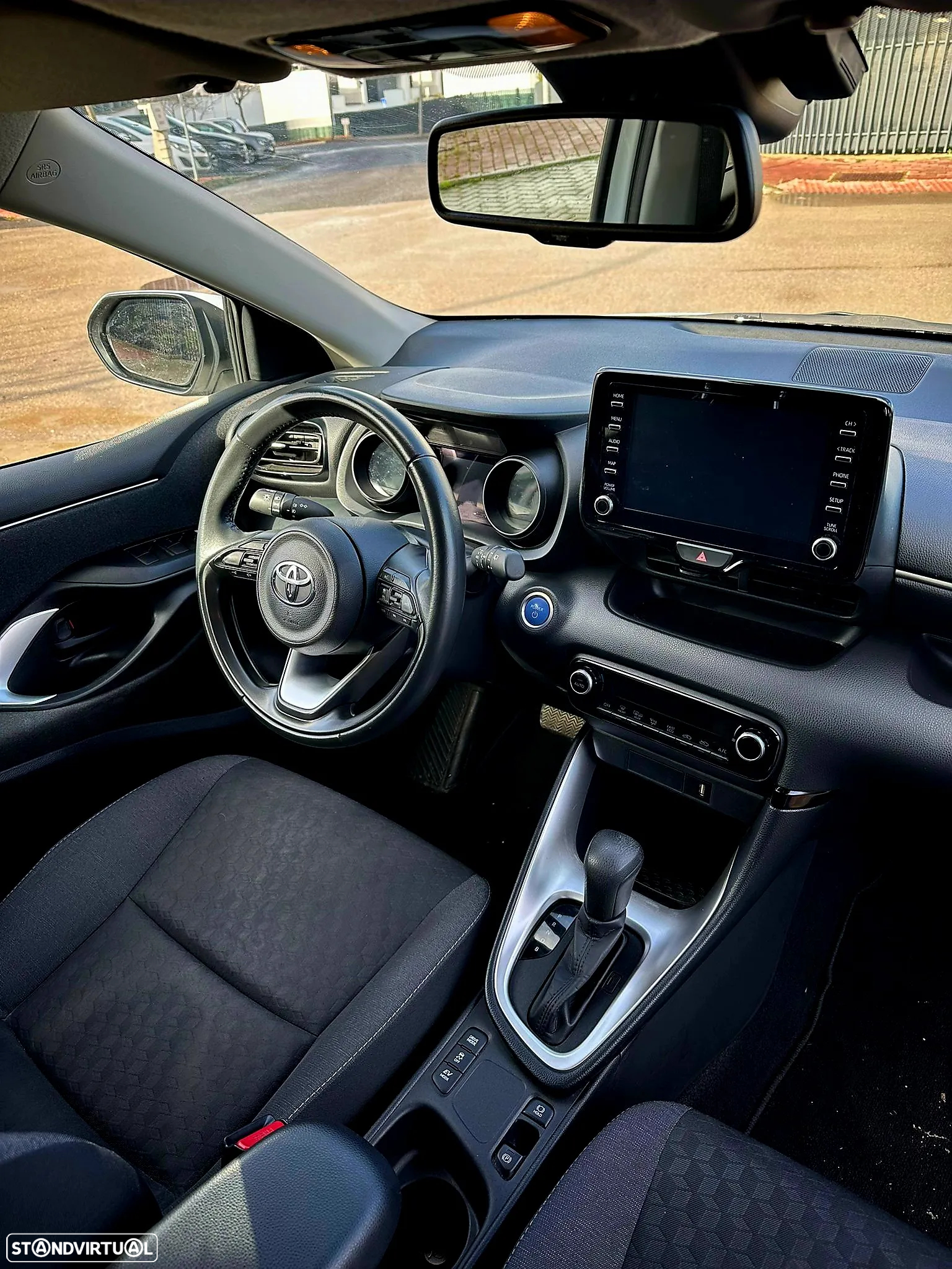 Toyota Yaris 1.5 HDF Comfort Plus - 17
