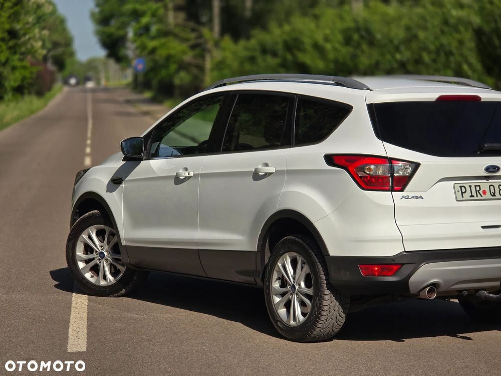 Ford Kuga 1.5 EcoBoost 2x4 Titanium - 39