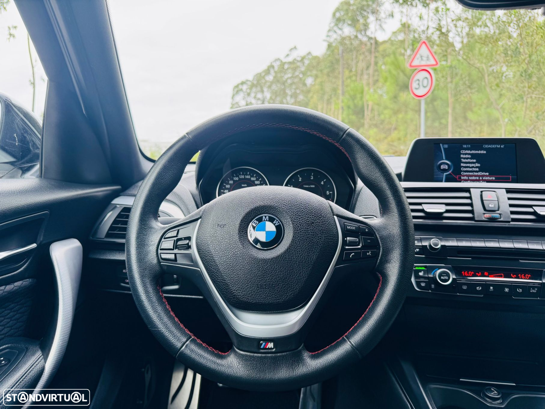 BMW 118 d Pack M - 28