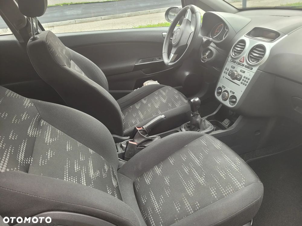Opel Corsa 1.4 16V Sport - 19