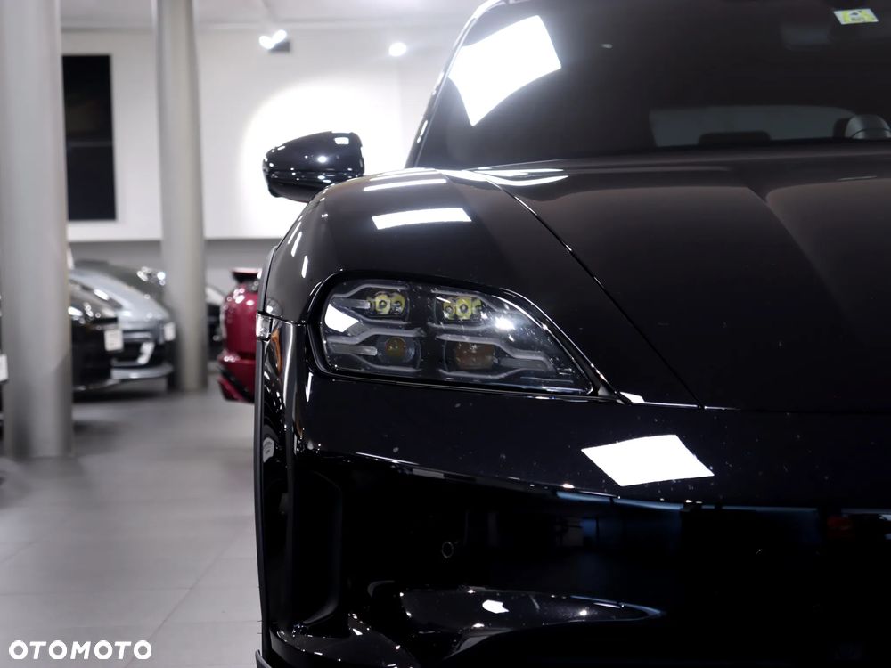 Porsche Taycan 105kWh 4 Performance Plus - 9