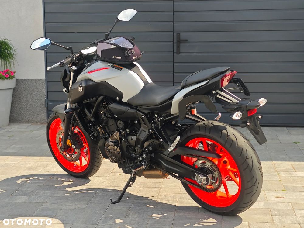 Yamaha MT - 13