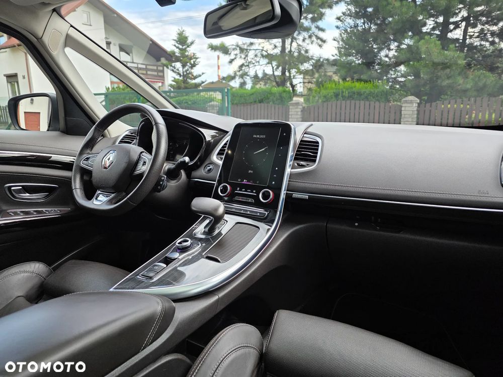 Renault Espace 1.6 dCi Energy Initiale Paris EDC - 9