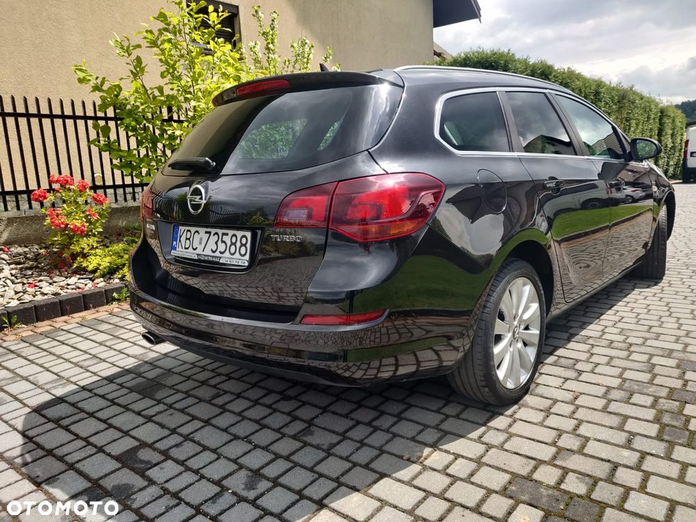 Opel Astra 1.6 T Cosmo - 3