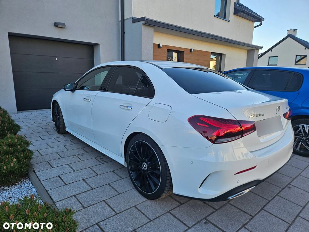 Mercedes-Benz Klasa A 220 d 4-Matic AMG Line 8G-DCT - 4