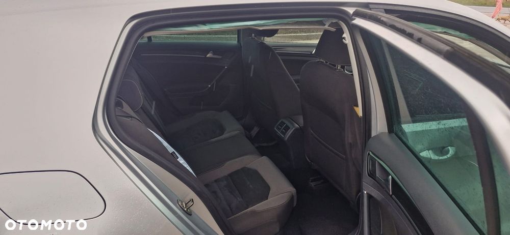 Volkswagen Golf 1.6 TDI DPF Highline - 10