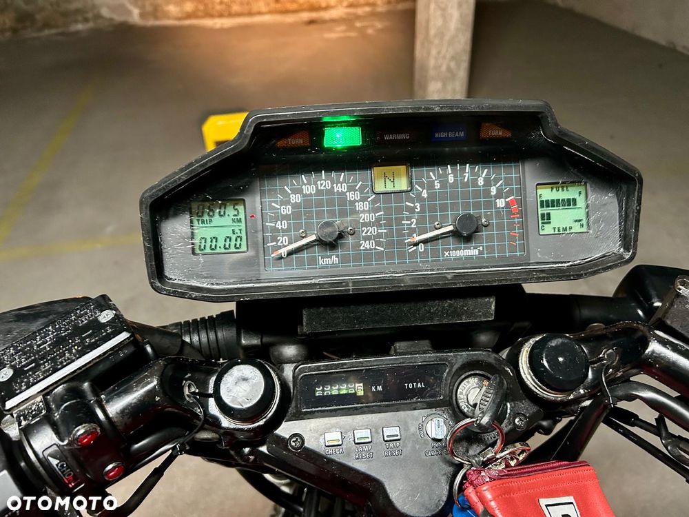 Honda VF - 4