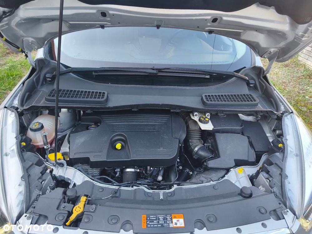 Ford Kuga 2.0 TDCi 4x4 Titanium - 38