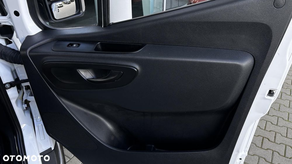 Mercedes-Benz Sprinter - 17