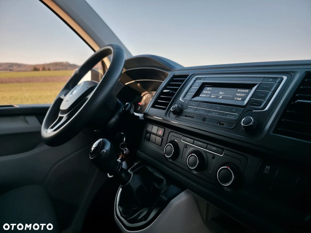 Volkswagen Transporter - 13