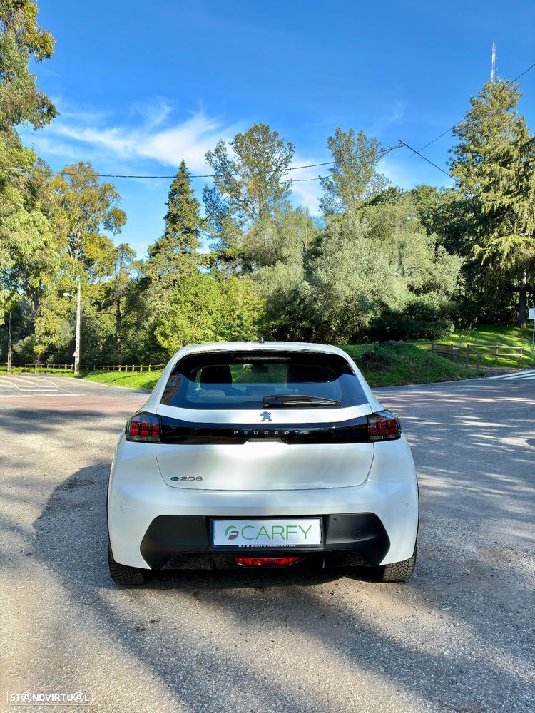 Peugeot e-208 - 8