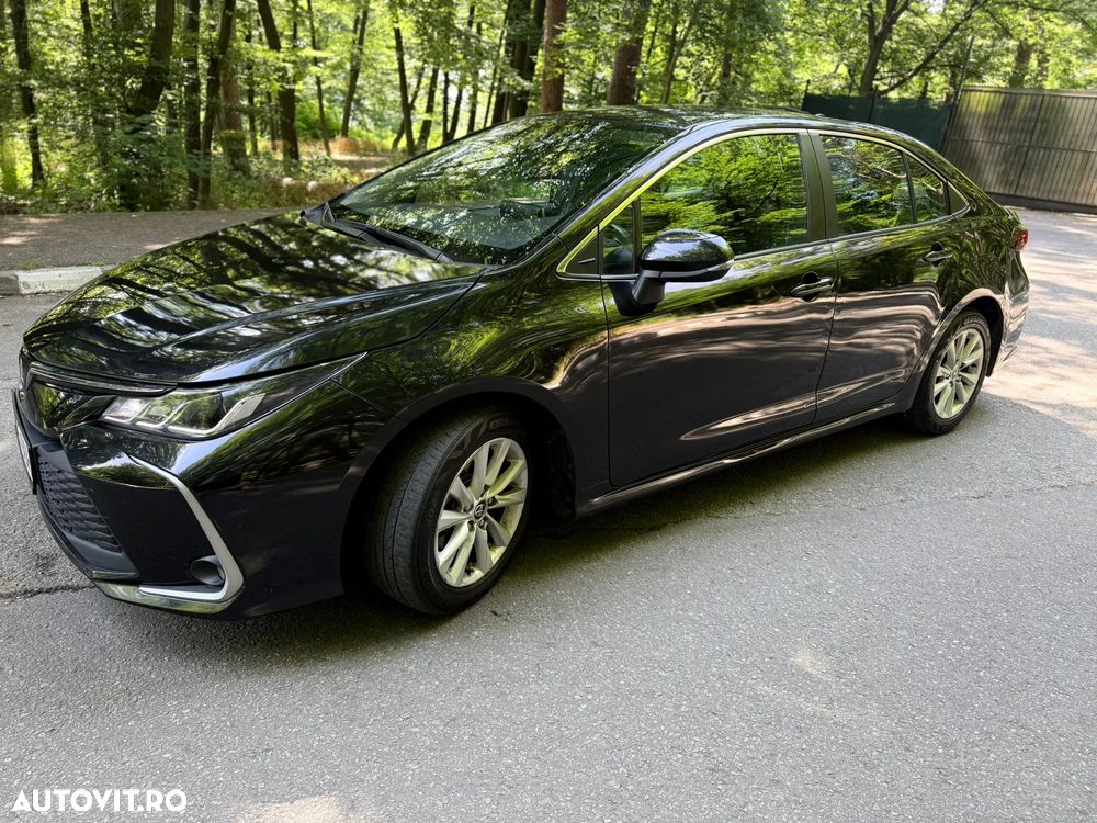 Toyota Corolla 1.8 HSD Business - 19