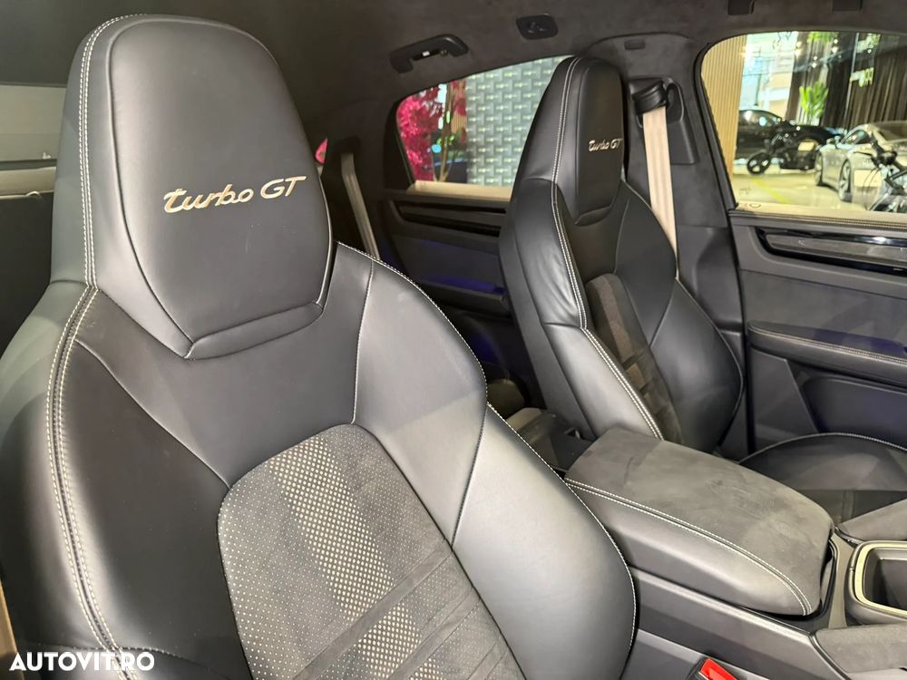 Porsche Cayenne Coupe - 36