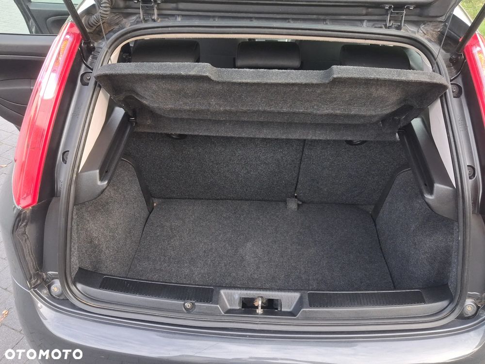 Fiat Grande Punto - 16