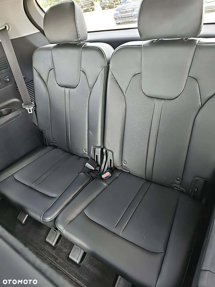 Kia Sorento - 8