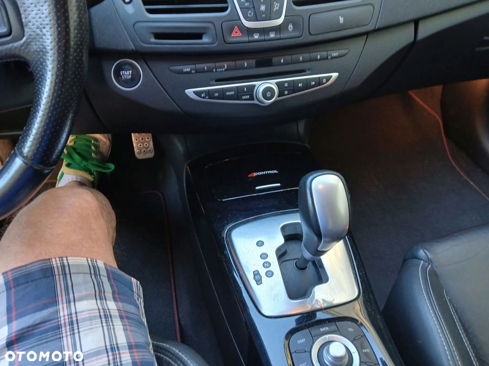 Renault Laguna 3.0 dCi V6 Initiale - 10