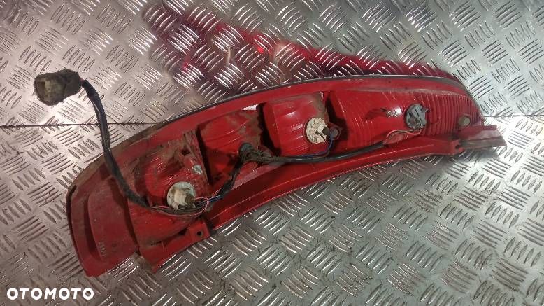 LAMPA PRAWA TYLNA TATA INDICA - 2