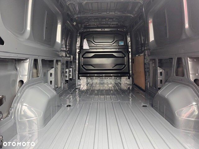 Renault Master RENAULT MASTER Furgon FWD EXTRA 3,5T L3H2 2.0dCi 170 AT9 - 11
