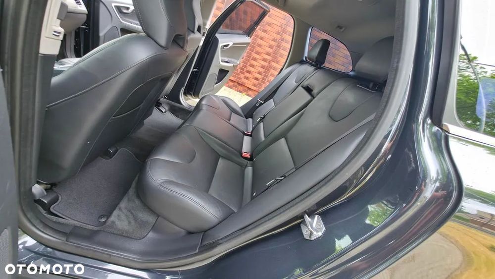 Volvo XC 60 D4 Geartronic Summum - 25