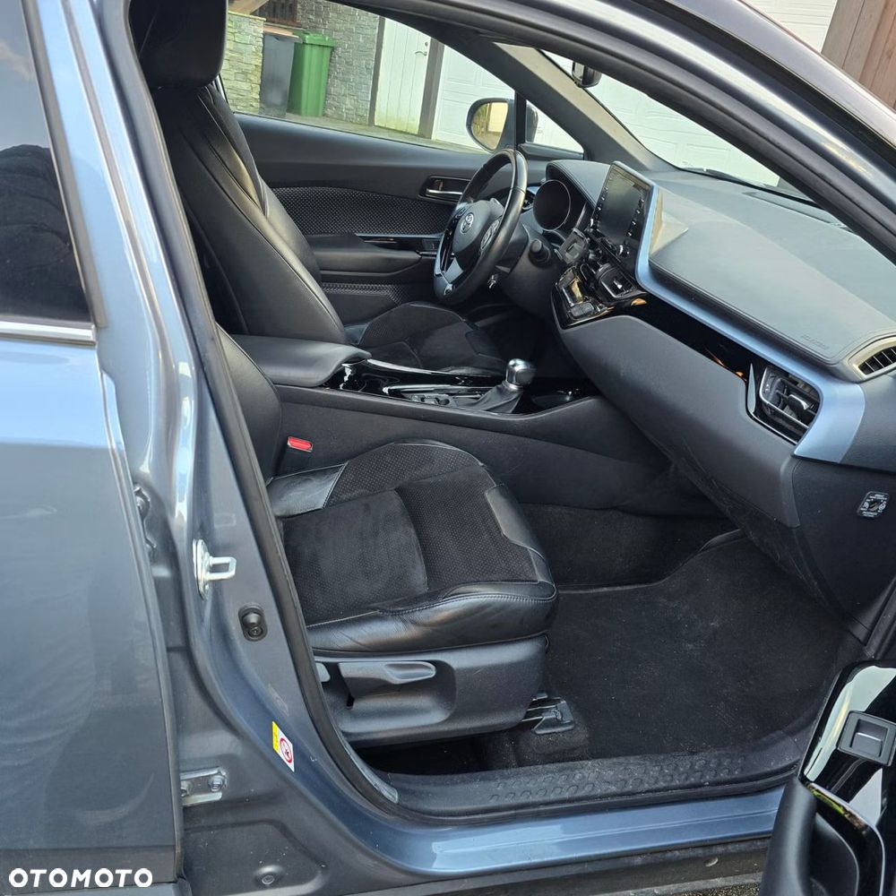 Toyota C-HR 2.0 Lounge - 19