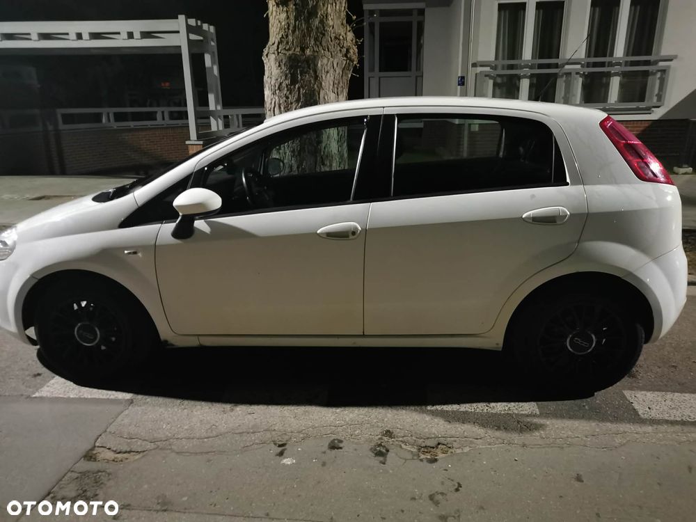 Fiat Grande Punto - 5