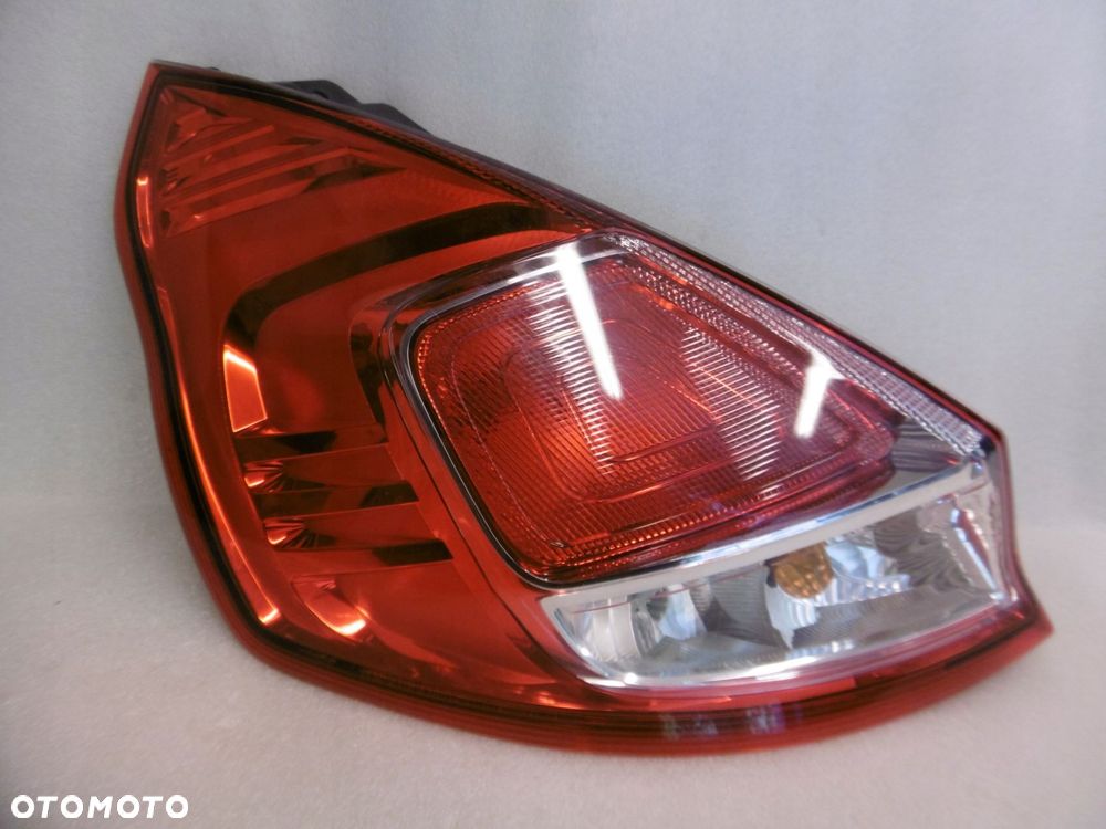 FORD FIESTA MK7- lampa tylna lewa - 1