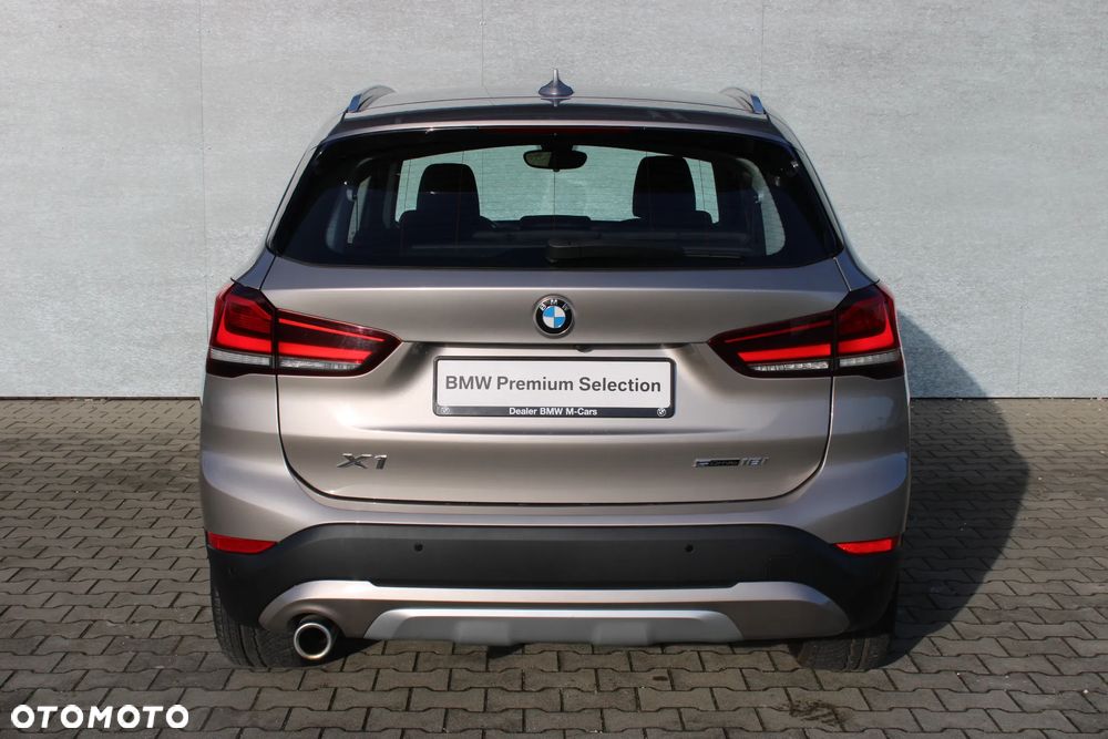 BMW X1 sDrive18i xLine - 6