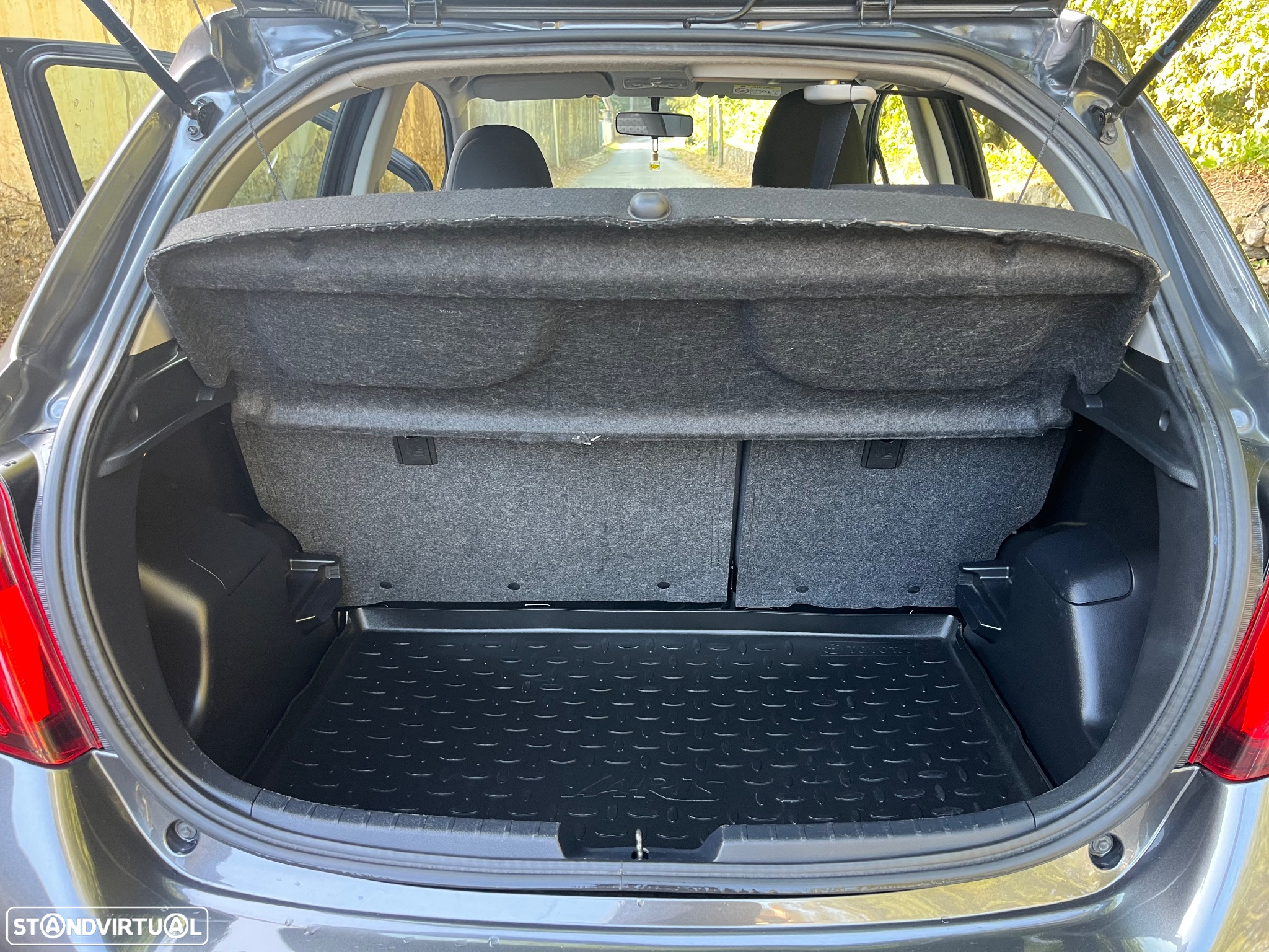 Toyota Yaris 1.0 VVT-i Comfort+P.Style - 35