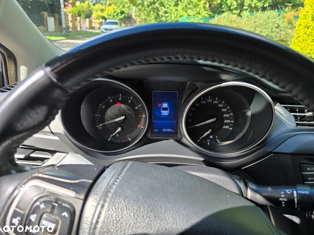 Toyota Avensis 1.8 Premium - 10