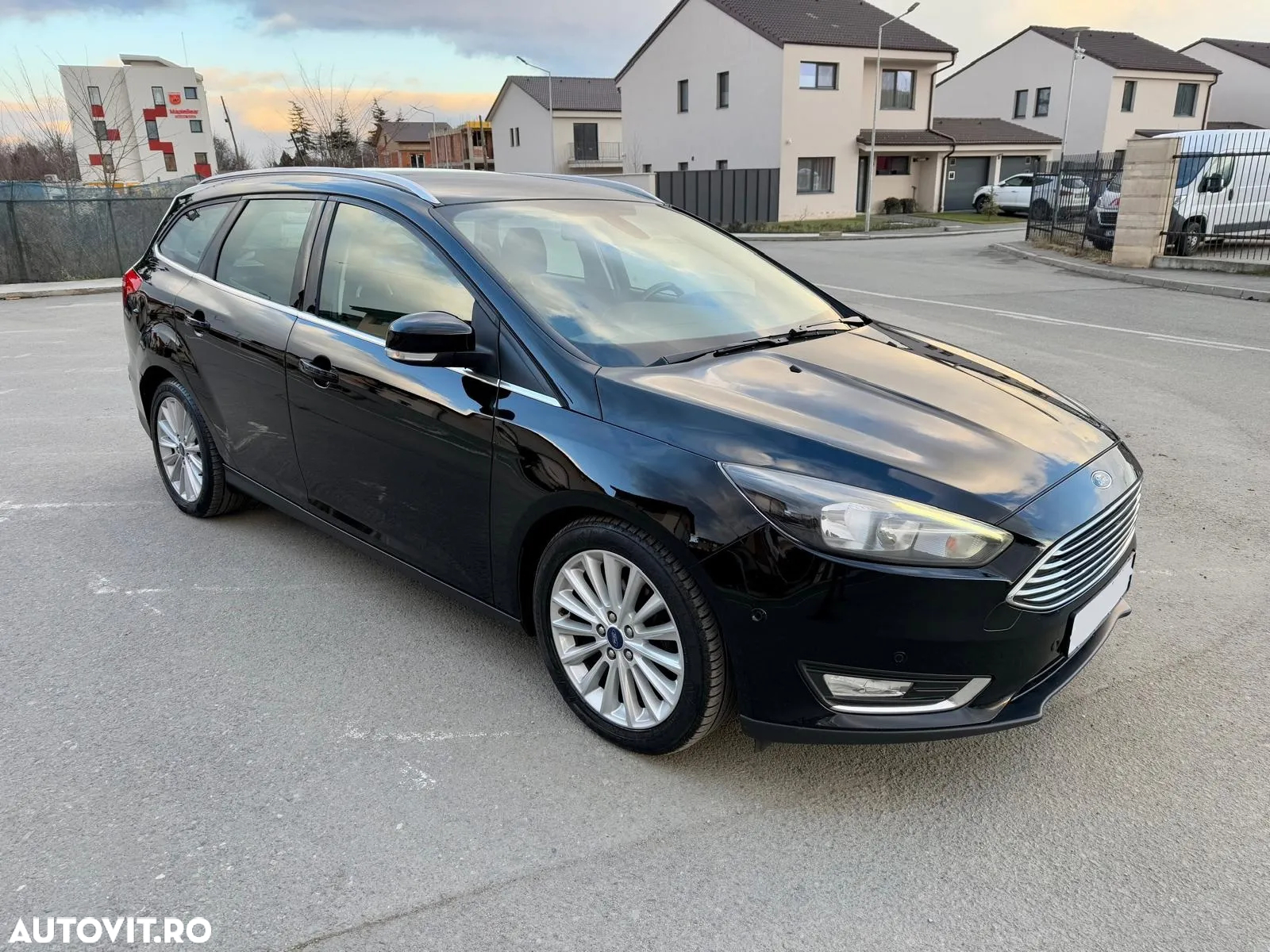 Ford Focus 1.5 EcoBlue Start-Stopp-System Aut. TITANIUM - 30