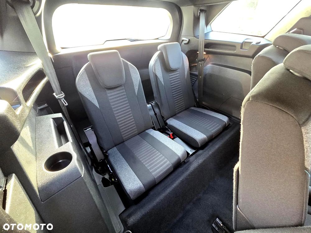 Peugeot 5008 1.2 PureTech Road Trip S&S EAT8 - 7