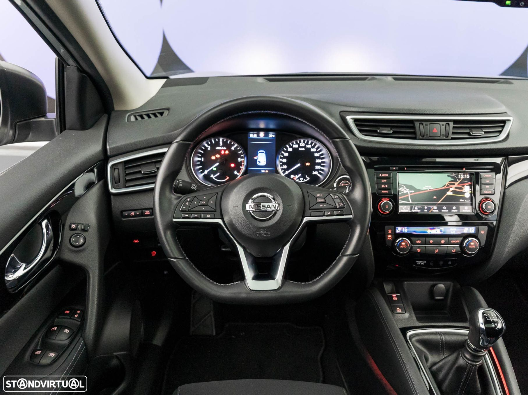 Nissan Qashqai 1.5 dCi N-Connecta - 16